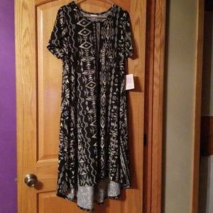 New with tags Lularoe Medium Carly